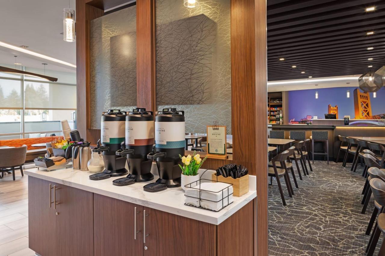 西萨克拉门托万豪春丘套房酒店 外观 照片